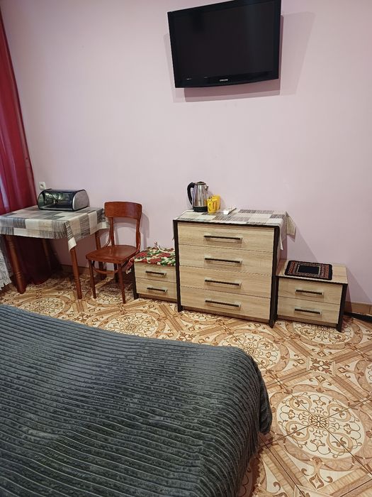 Подобово, центр, в р-ні "Сільпо", документи, затишне розташування.