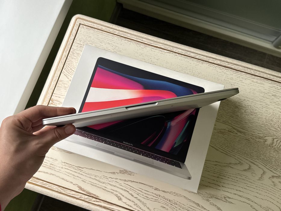 MacBook Pro 13" M1 256 GB Silver (Ідеальний стан)