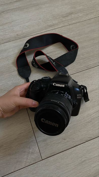 Фотоапарат  Canon 1100d +обʼєктив 18-55мм
