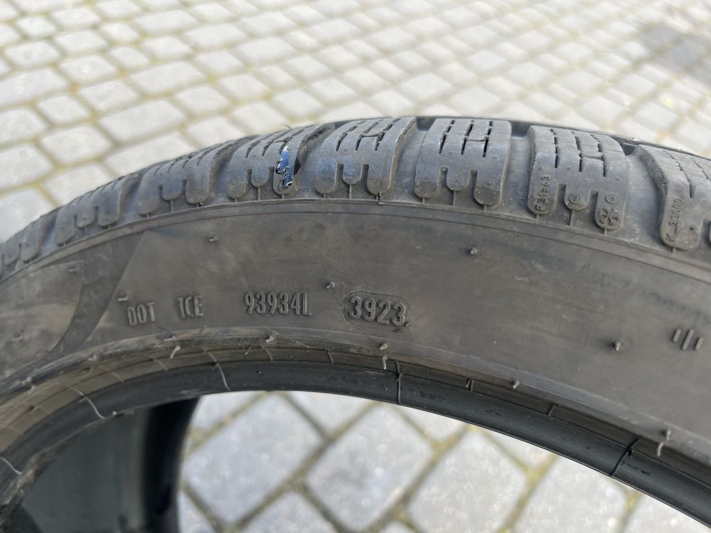 Opony zimowe pirelli 245/40/19