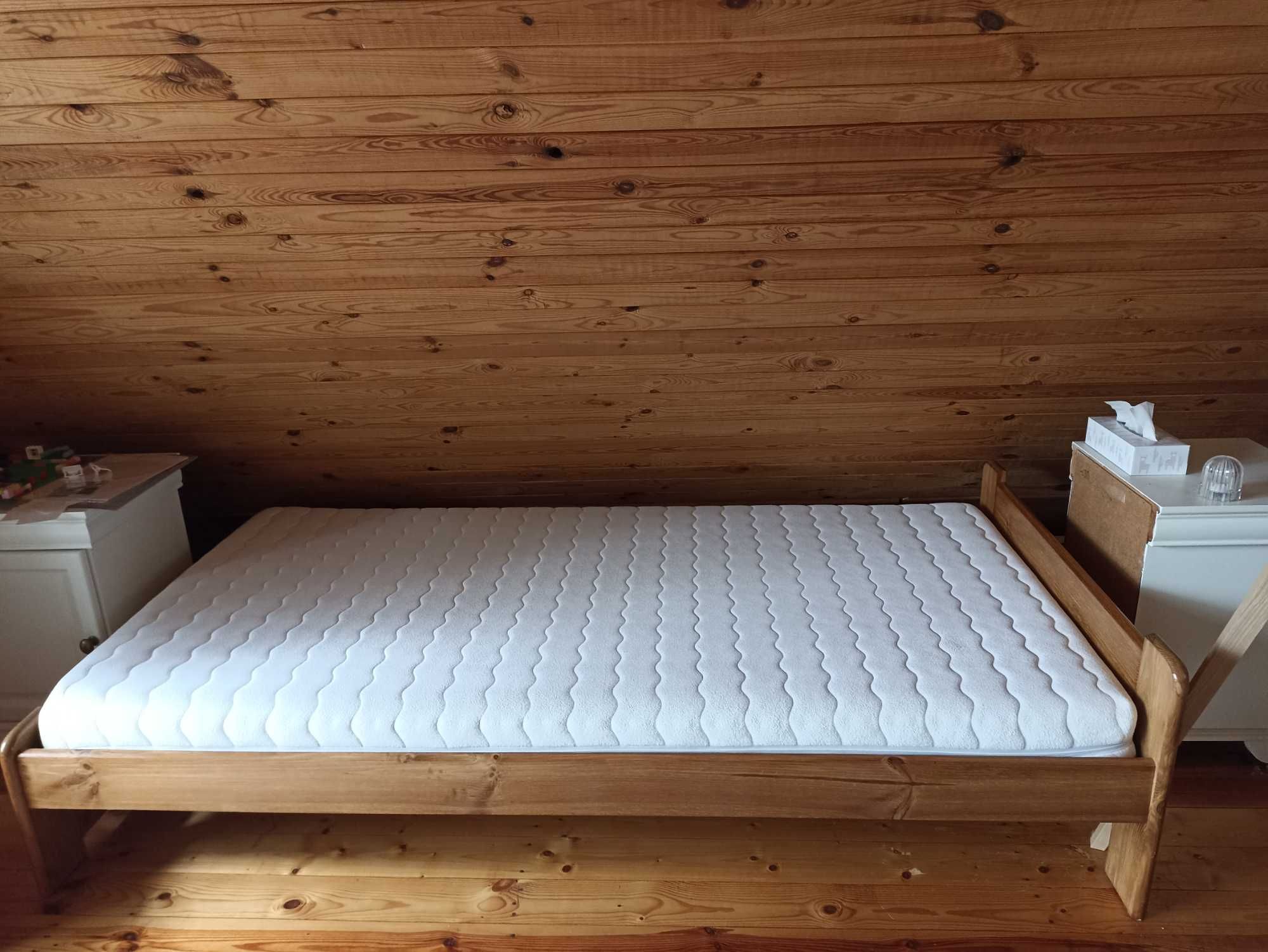Łóżko sosnowe Figaro 100x200 kolor dąb barierka ochronna i materac