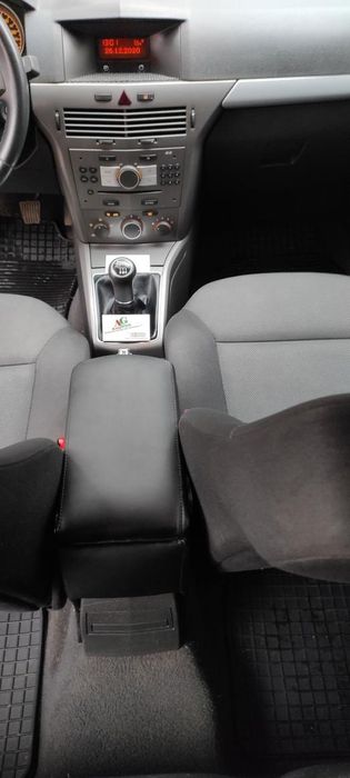 Подлокотник для Opel Astra H 12- / Опель Астра Н 12-