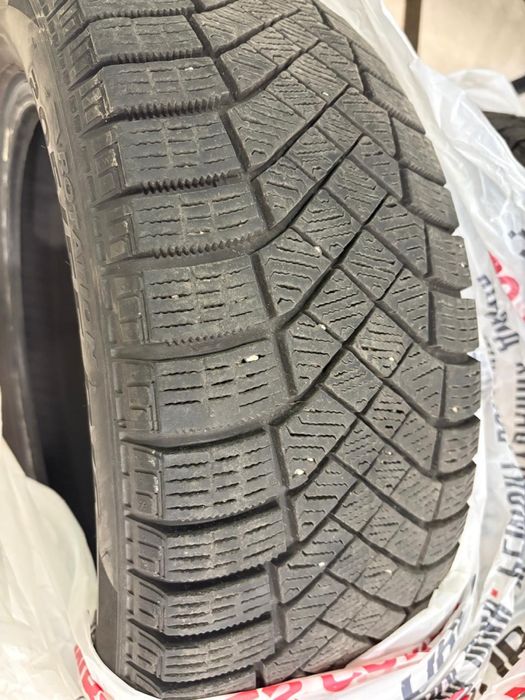 Pirelli Ice Zero 205/55/R16