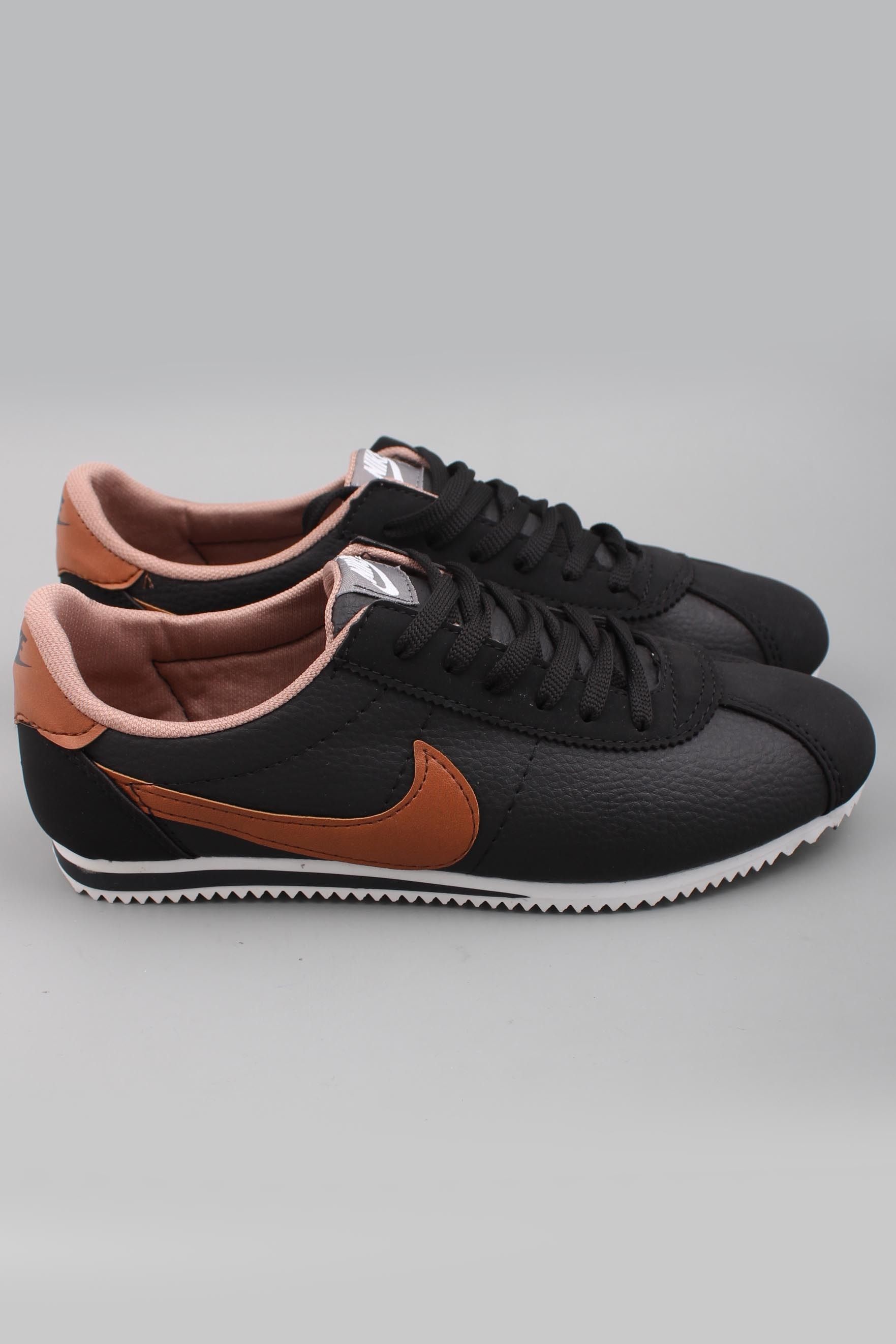 Кроссовки Nike Cortez женские