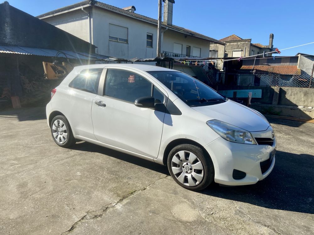 Toyota yaris 1.4 d4d comercial de 2014