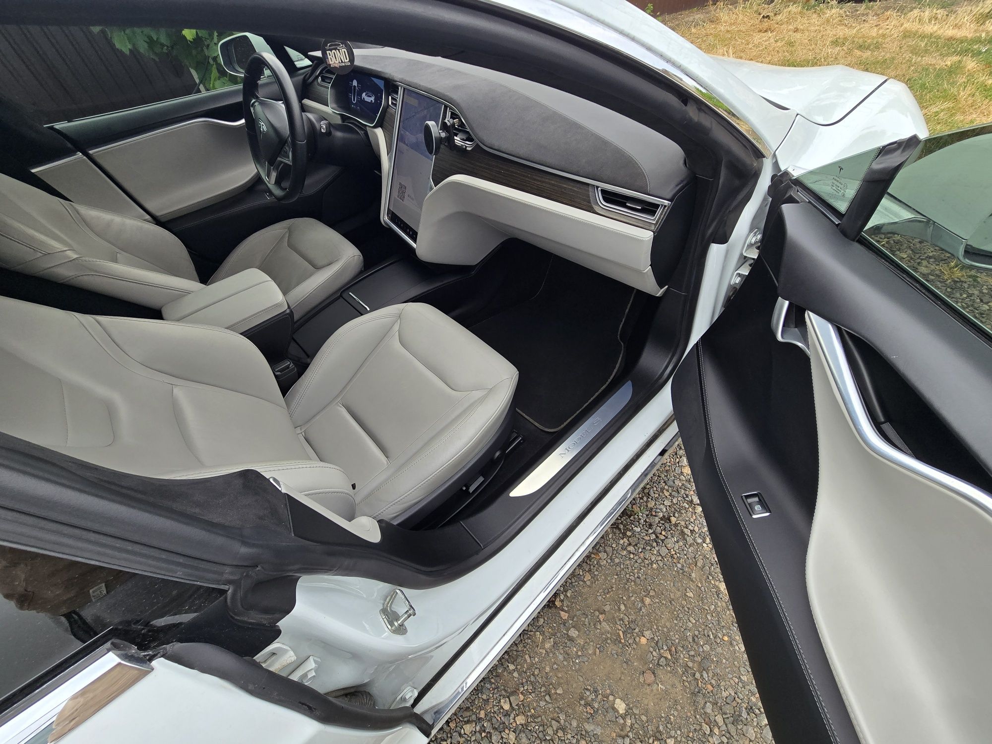 Сдам в аренду Tesla model s 75d 1200 грн в сутки