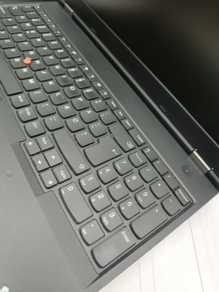 Ноутбук Lenovo ThinkPad L570/i3-7100U/8/256/15.5 " HD/ОПТ/Роздріб