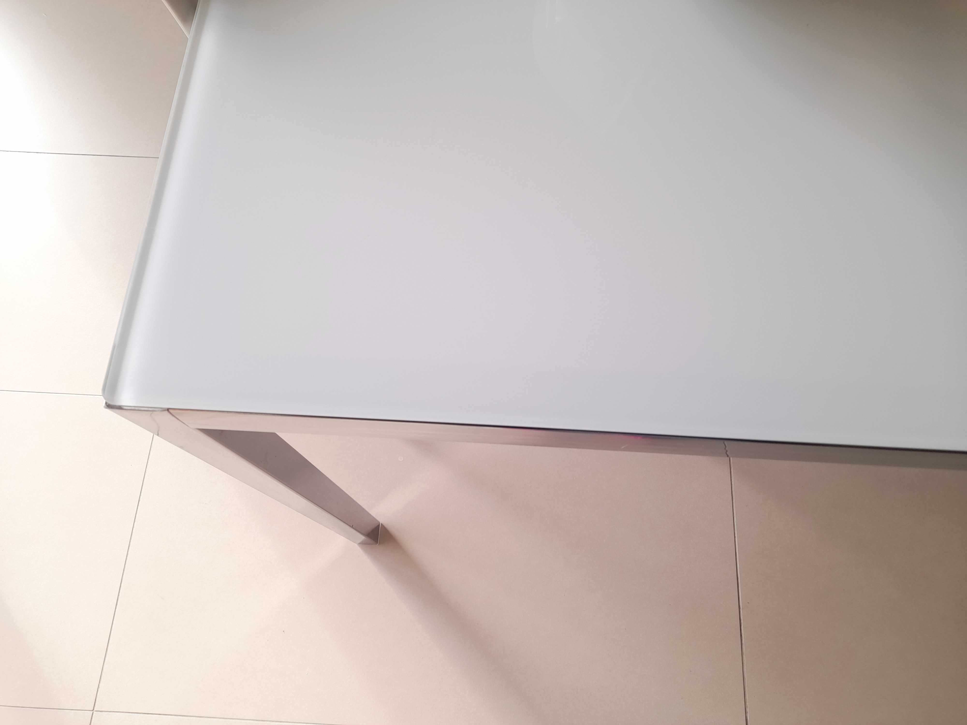 Mesa Ikea como nova
