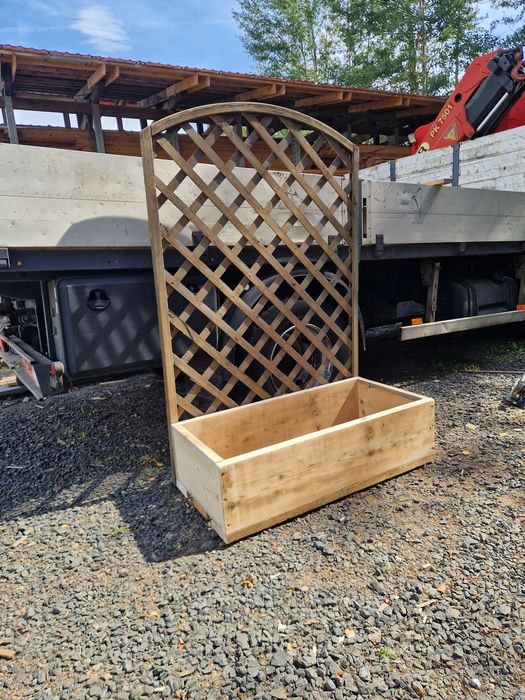 Donica ogrodowa z kratką