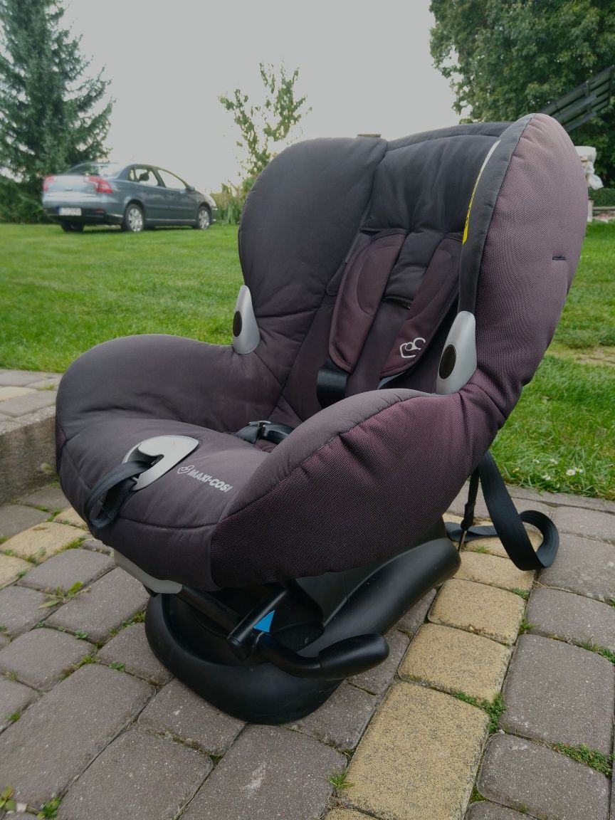 Fotelik RWF 	Maxi Cosi Mobi Xp Night Black