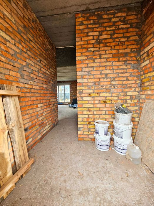 Продаж повноцінного будинку р-н Молокозаводу, ділянка 5 соток!