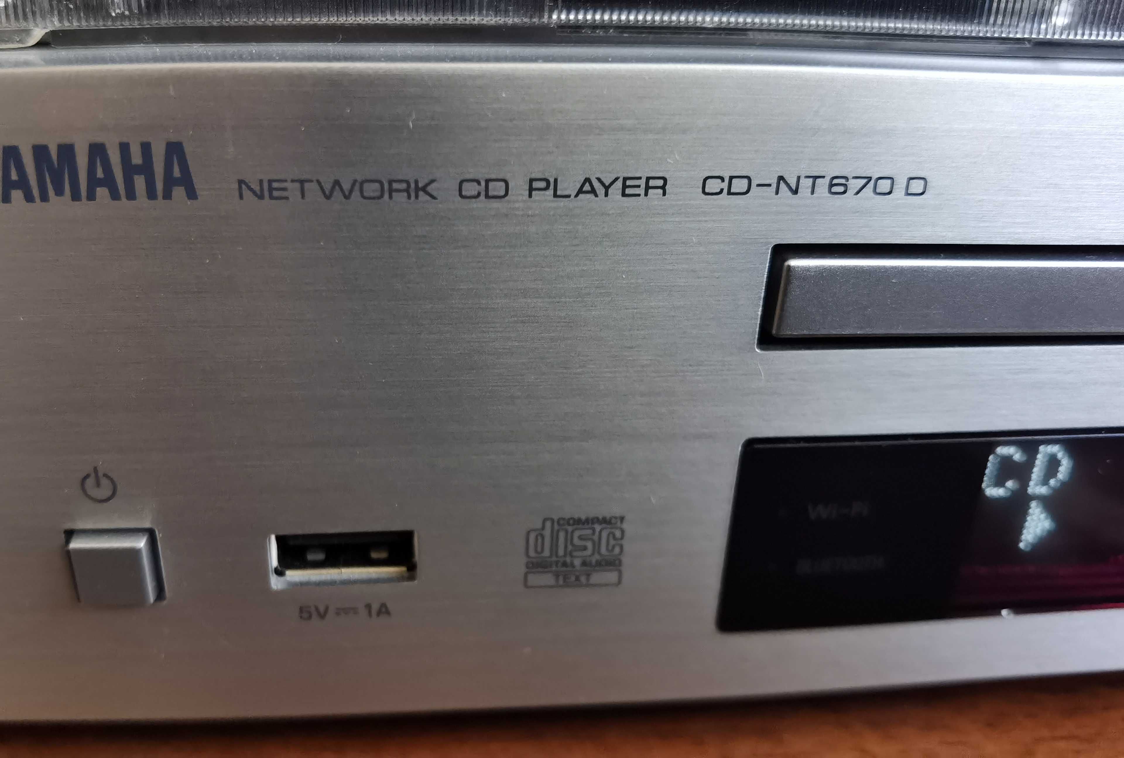 Odtwarzacz sieciowy Yamaha CD-NT670D