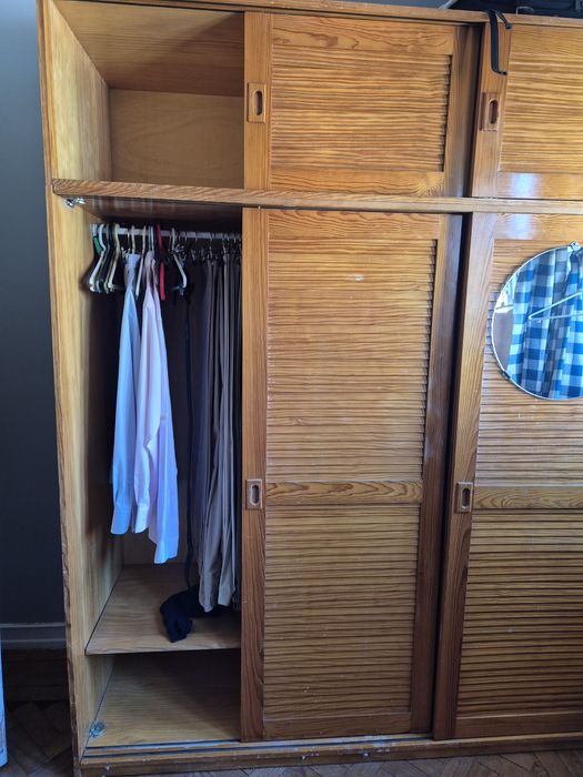 Roupeiro de quarto em pinho 170x210x60210x