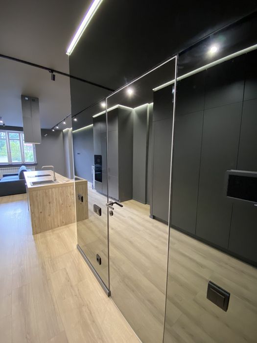 Душевая кабина 1200*900 роздвижная система закалённое стекло