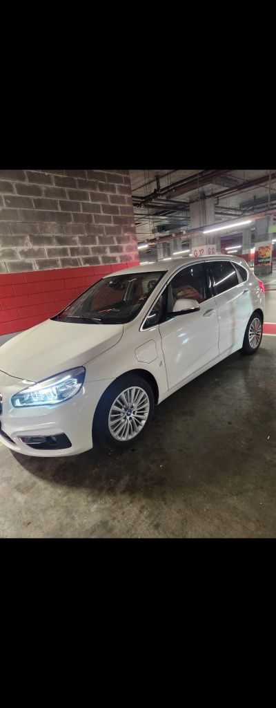 BMW 225 XE Active Tourer