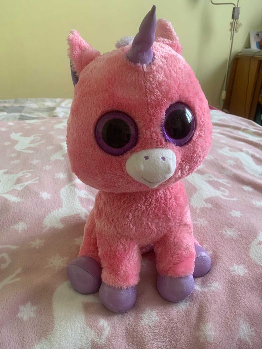 pluszowego jednorożec