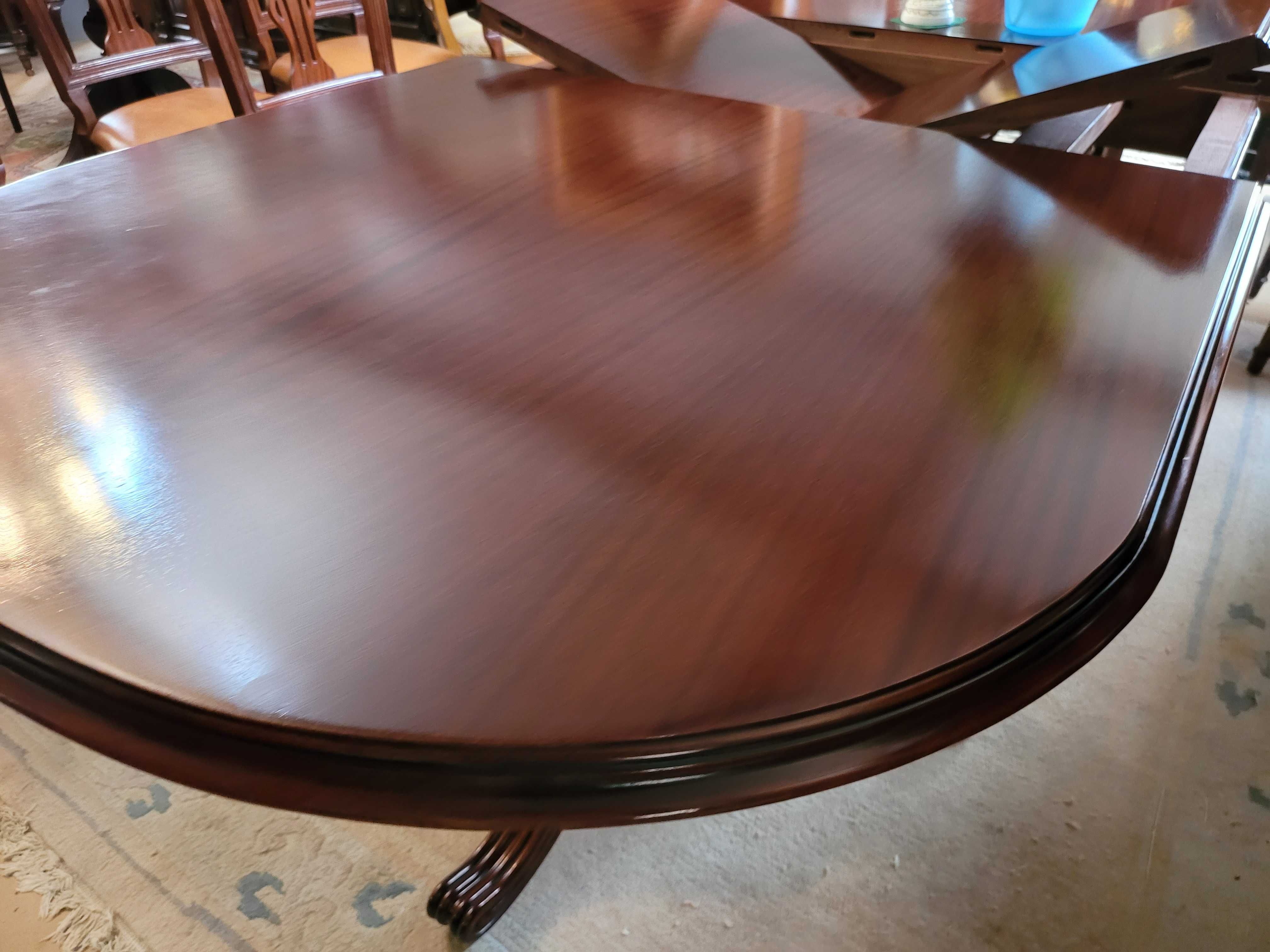 Mesa de sala em madeira com dois pés de galo - Extensí