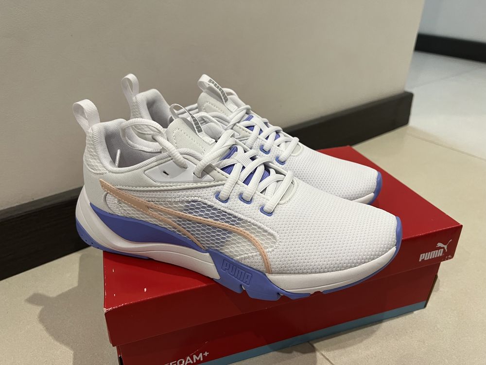 Женские кроссовки Puma Zora