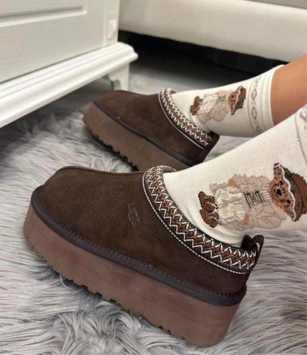 Нові угги tazz шоколадного кольору розмір 40 26 см стелька