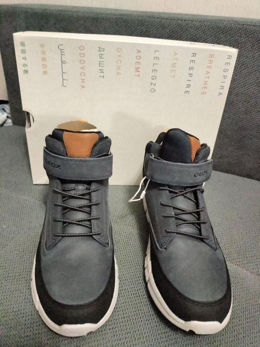 шкіряні  хайтопи  Geox Flexyper 40р
