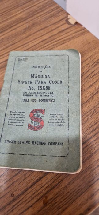 Singer 15K88 Antiga – A Funciona e com Móvel Original