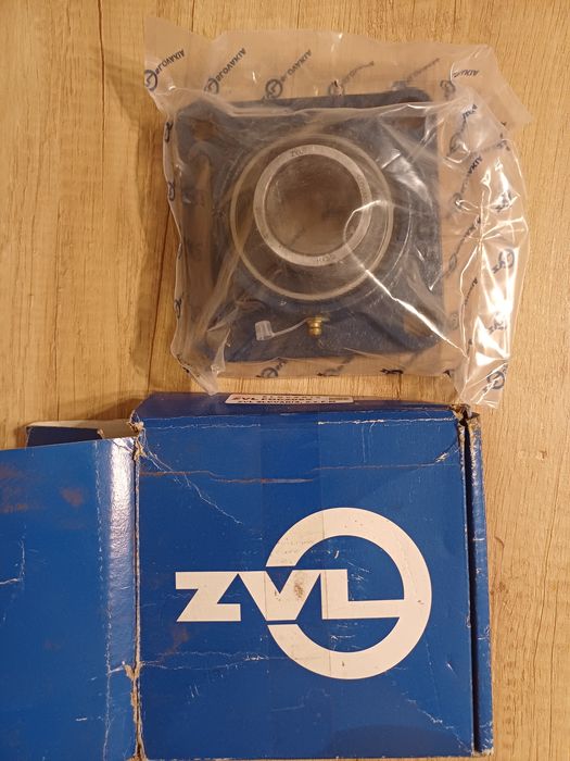 Zespół FGC 208 ( UCF 208 ) ZVL łożysko