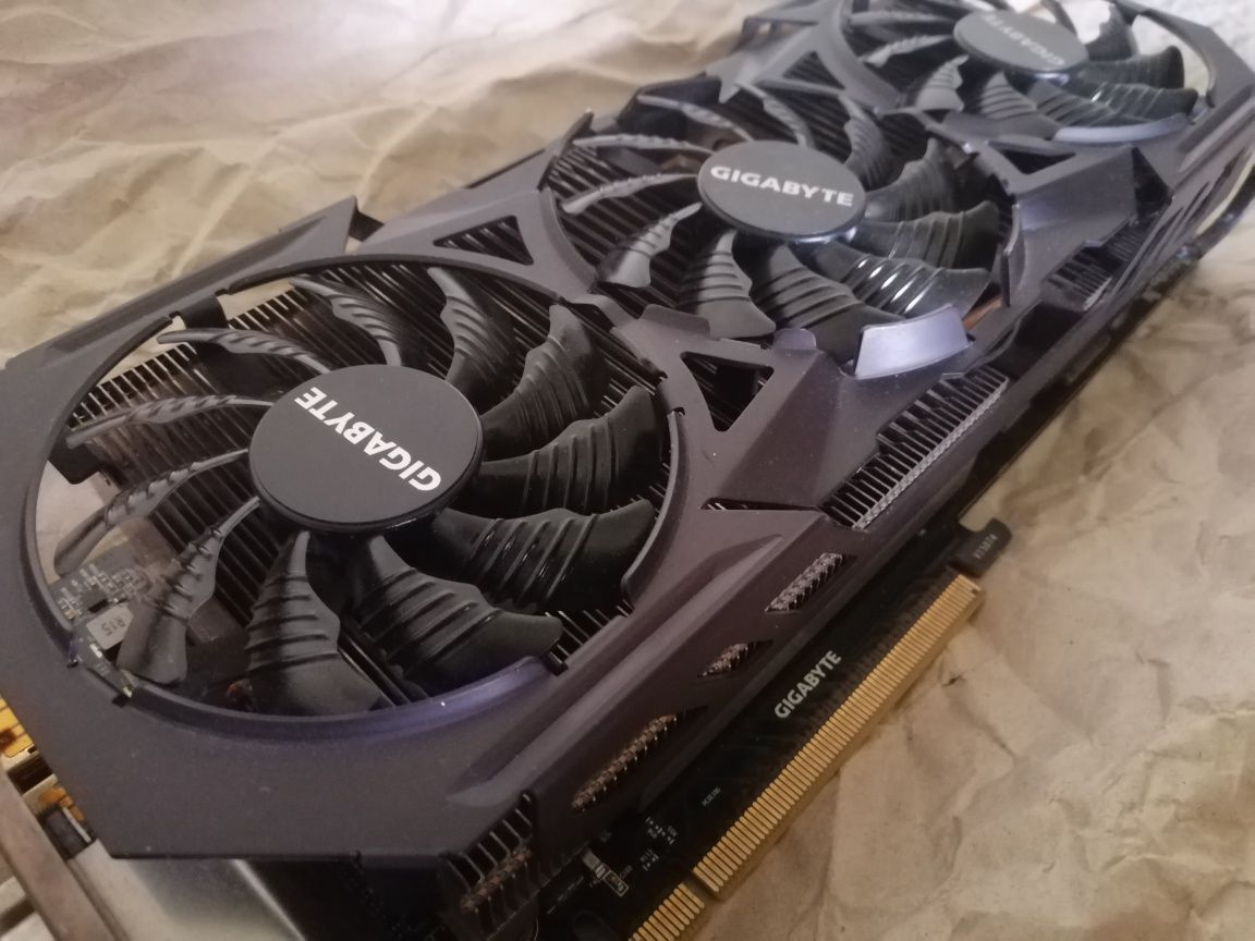 r9 fury 4gb gigabyte windforce