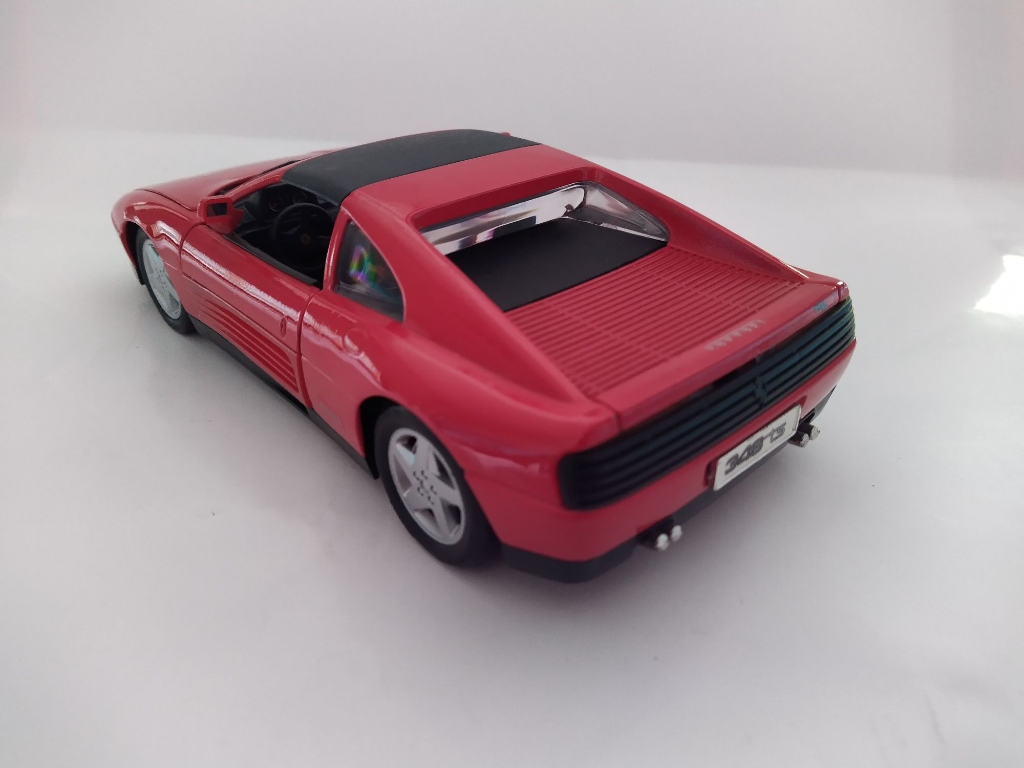 Ferrari 348 TS Maisto Skala 1:18