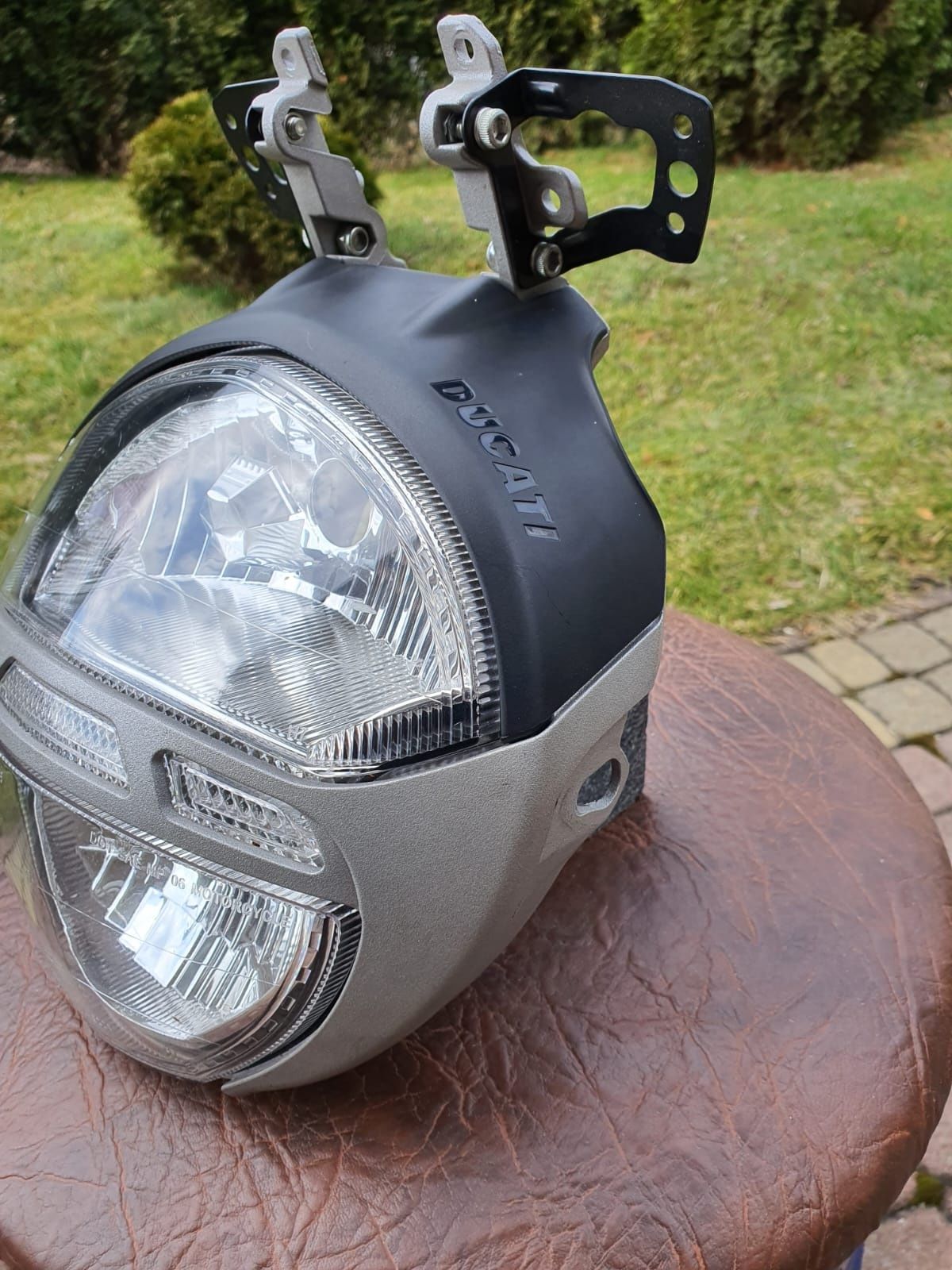 Ducati Monster 1100 Lampa Reflektor monster 696