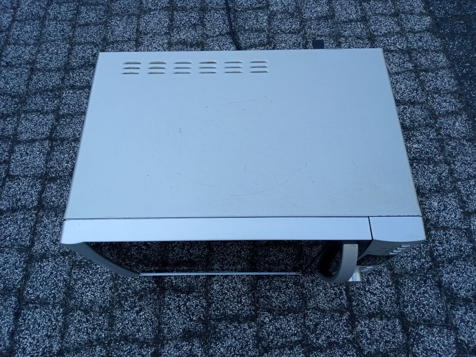 Sprzedam kuchenkę mikrofalową Candy