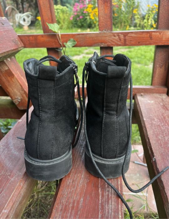 czarne ocieplane botki sznurowane z suwakiem rozmiar 38