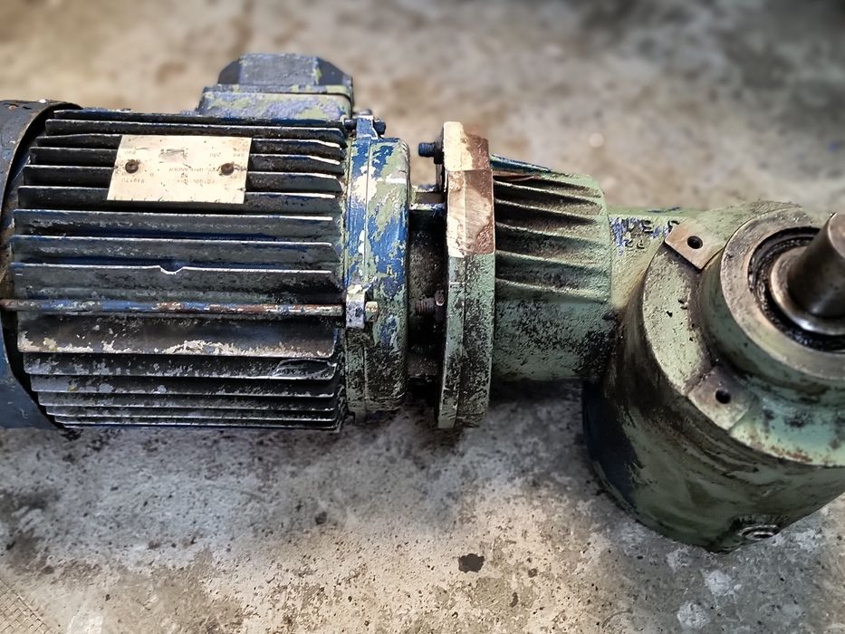 Przekładnia reduktor 4kw 65/min 32/min silnik motoreduktor