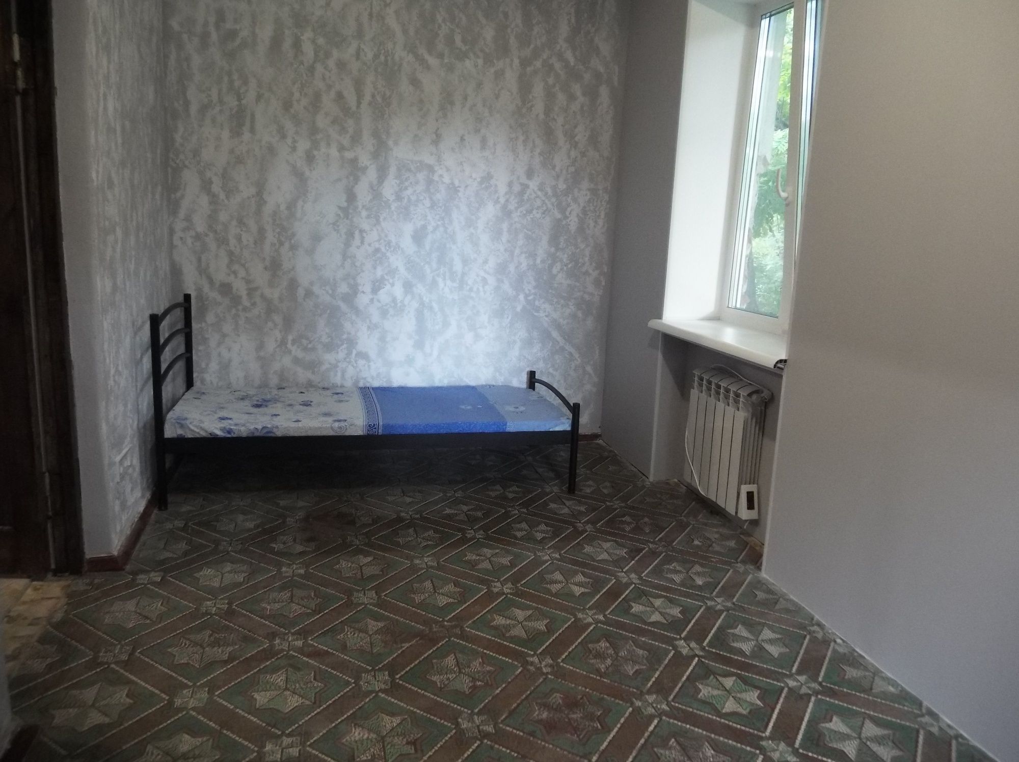 Сдам 3 комн квартиру с Ао вблизи ДК горького