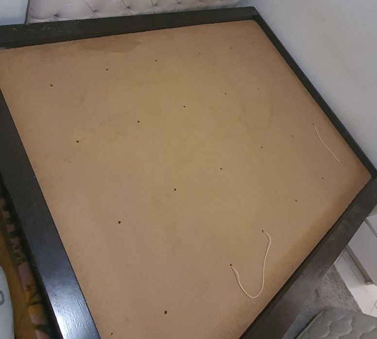 Cama casal em madeira maciça