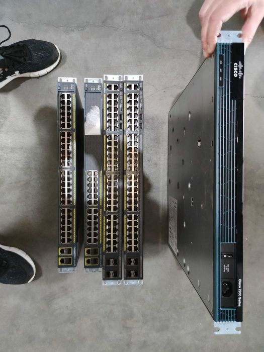 Catalyst 2960 Plus 24 10/100 PoE + 2 T/SFP LAN Base