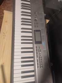 Teclados Yamaha e Casio