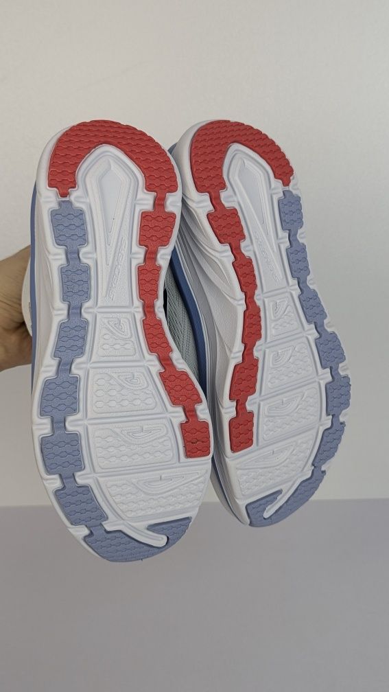 Жіночі кросівки Skechers