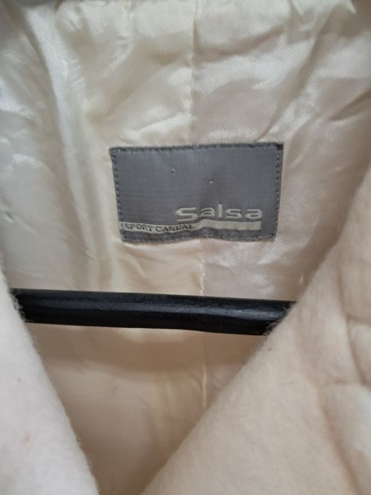 Casaco.  Salsa. Em muito bom estado.