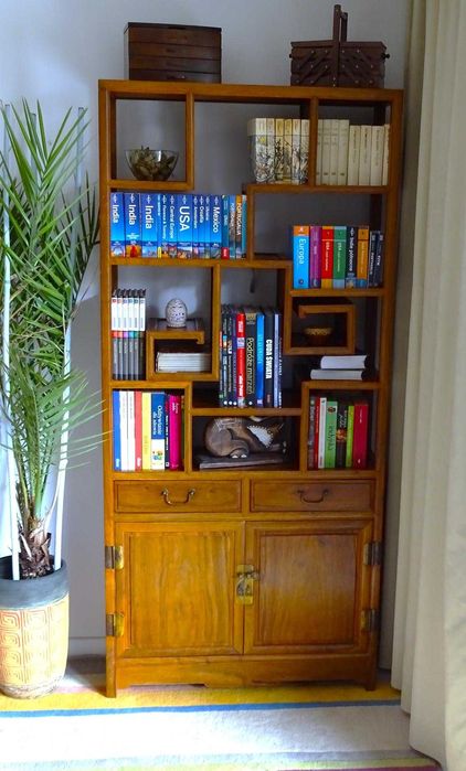 Indyjski kredens / witryna  w orientalnym stylu z salonu AlmiDecor