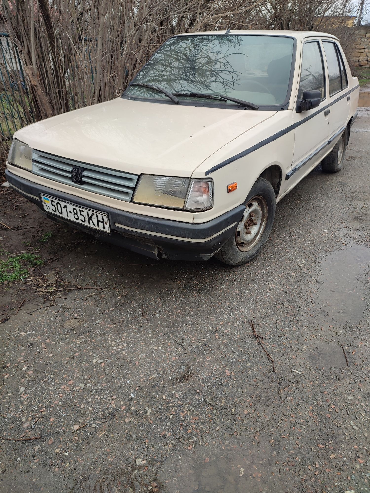 продам peugeot 309 под ремонт двигателя