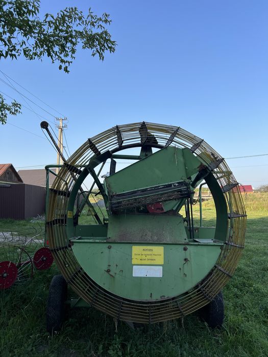 Продам комбаїн хассия
