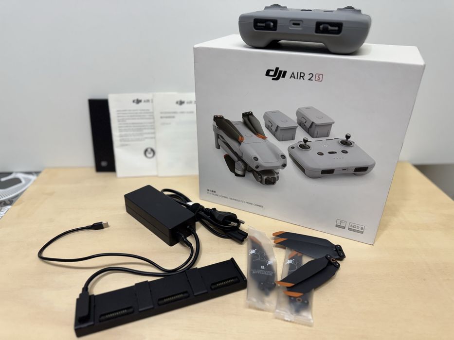 DJI AIR 2S caixa com accessories