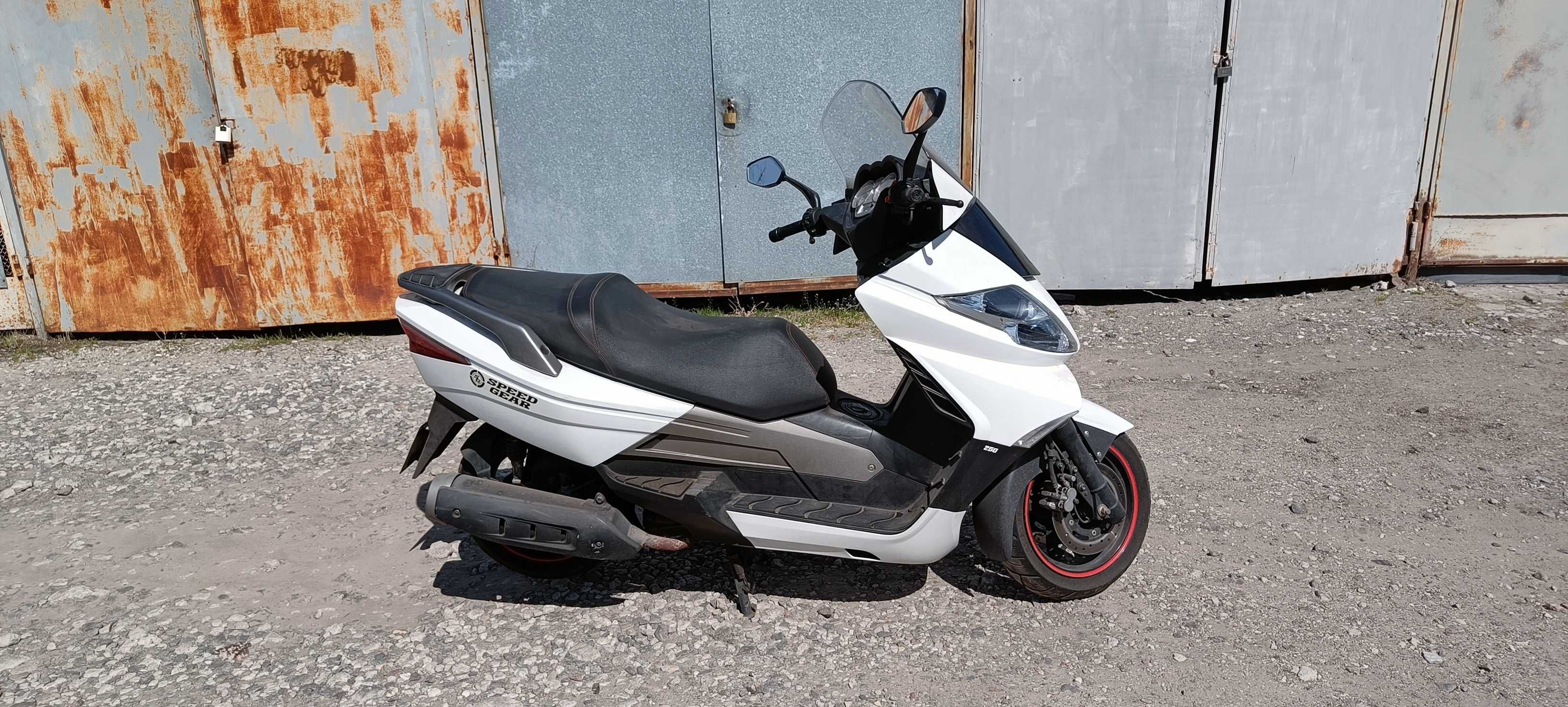 Продам скутер SPEED GEAR 250 (yamaha majesty 250)