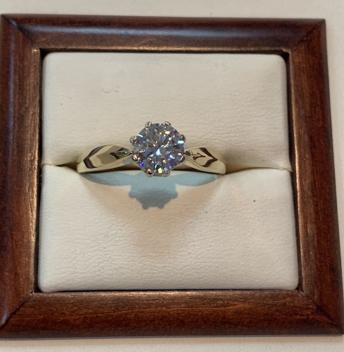 Pierścionek złoty z diamentem 1 ct ,brylantem syntetycznym Moissanite