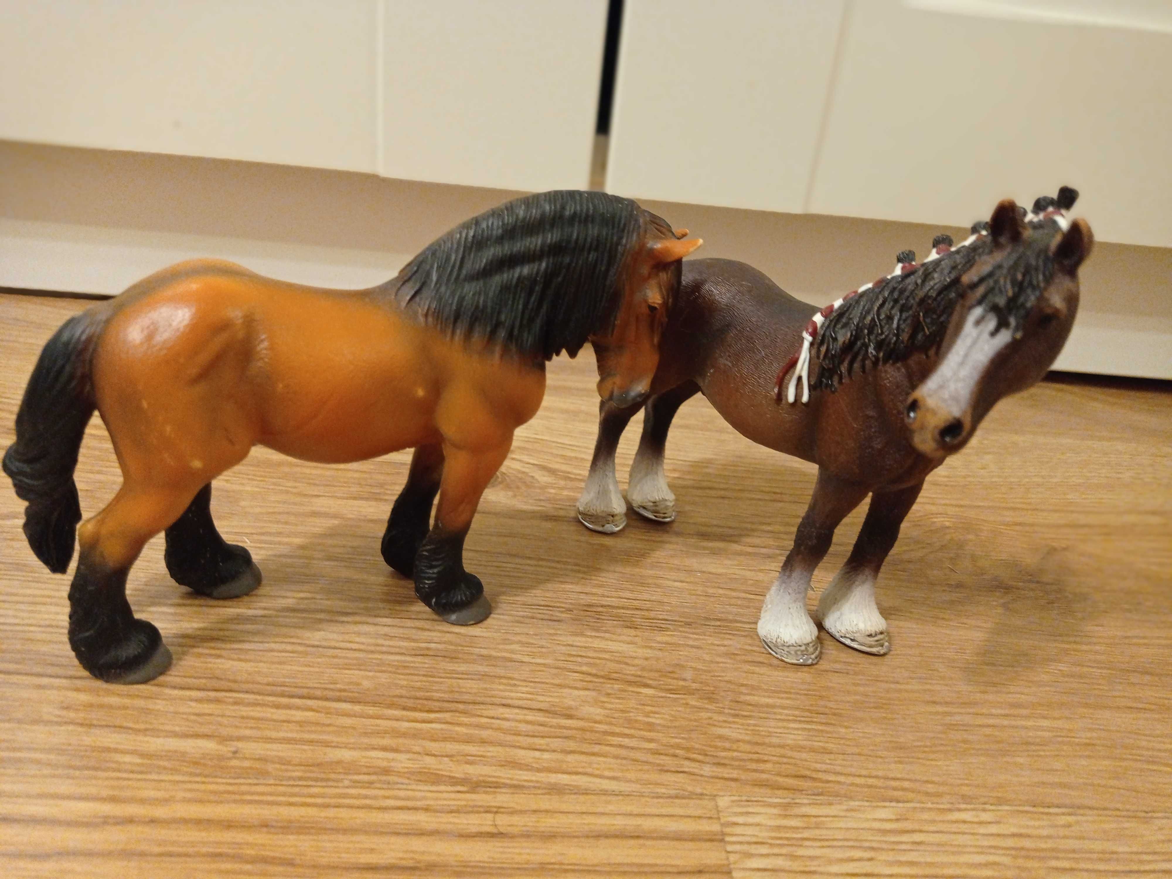 Konie- figurki z kolekcji Schleich + Collecta