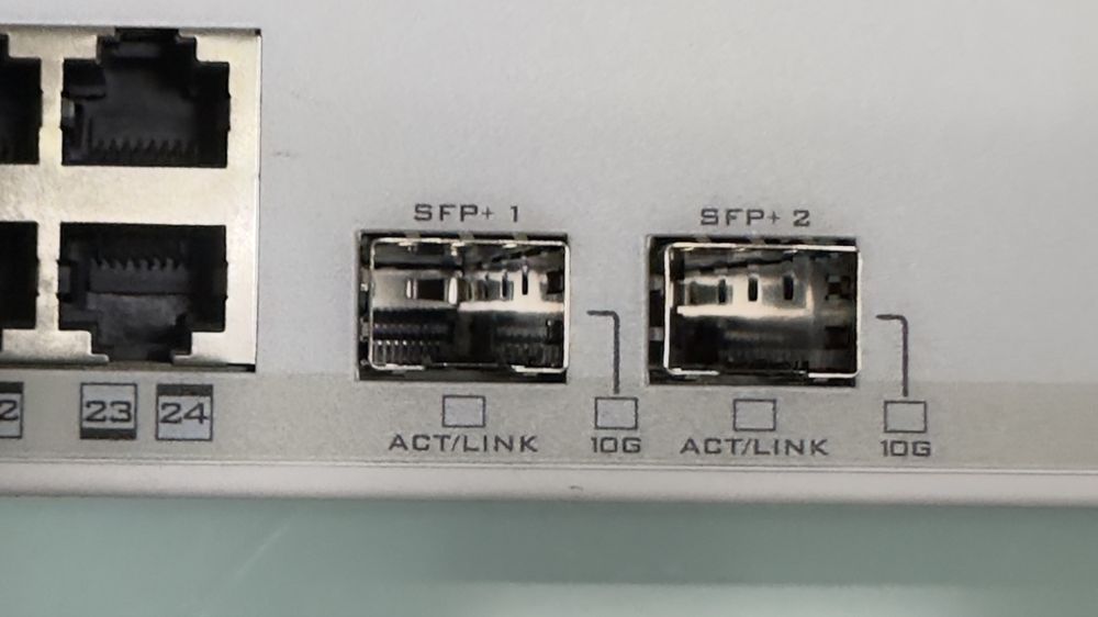 MikroTik Switch 24 Portas Gigabit 2 SFP