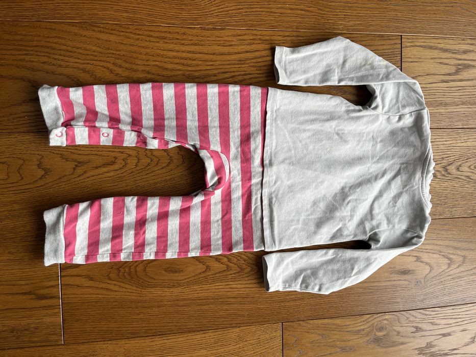 Pajac/ piżamka dla dziewczynki. Rozmiar 86.