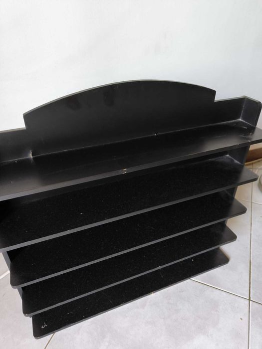 Vendo prateleiras para objetos de coleção