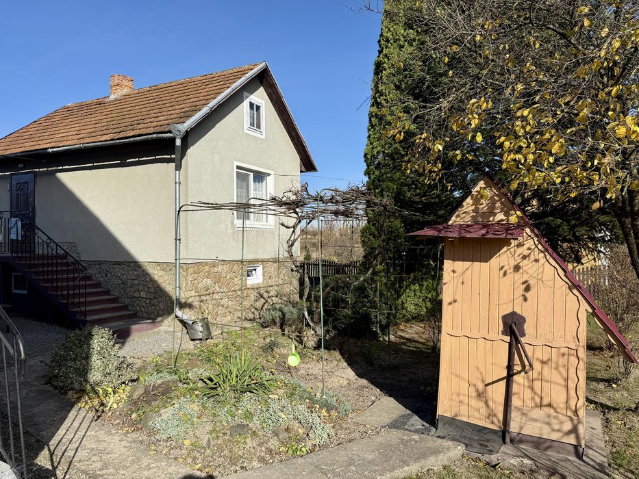 Продам будинок з великою територією