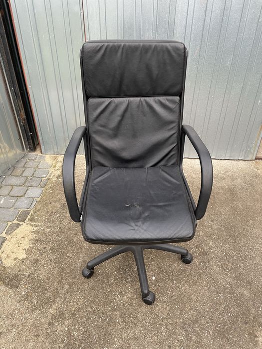 Fotel biurowy obrotowy